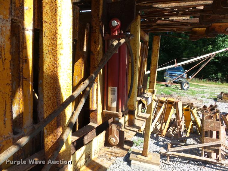 image for item DC6863 Morgan Jackup pass through scaffold