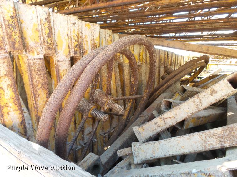 image for item DC6863 Morgan Jackup pass through scaffold