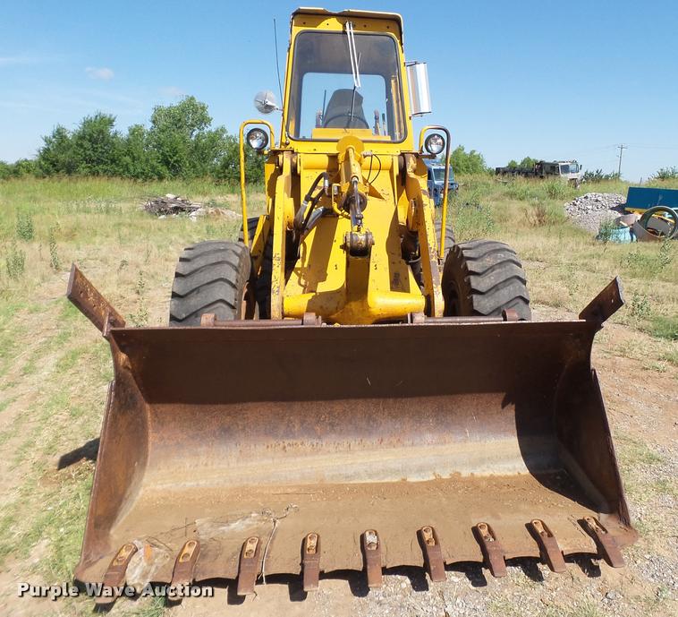 image for item DL9098 International H60B wheel loader