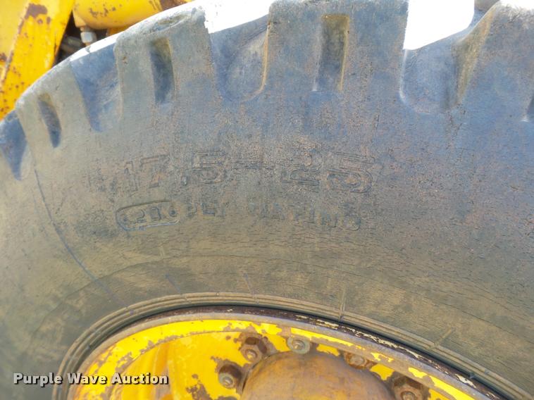 image for item DL9098 International H60B wheel loader