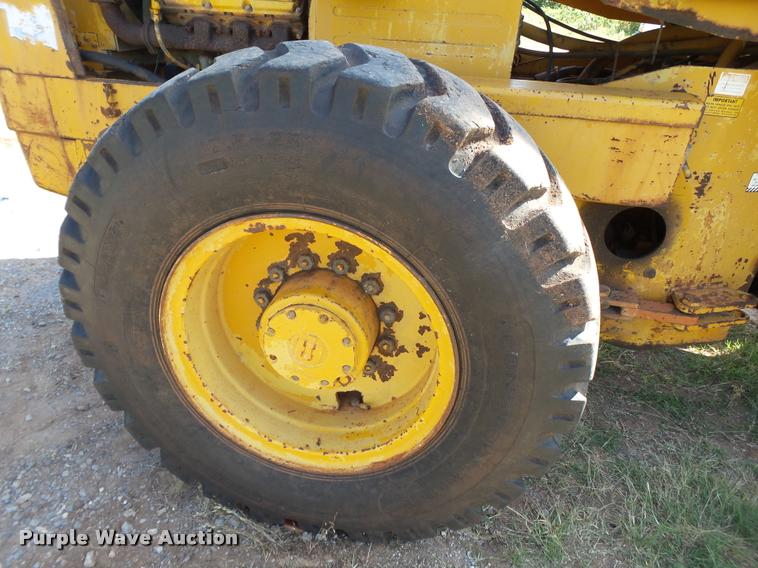 image for item DL9098 International H60B wheel loader