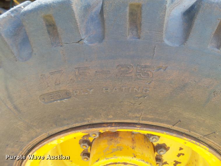 image for item DL9098 International H60B wheel loader