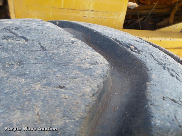 image for item DL9098 International H60B wheel loader