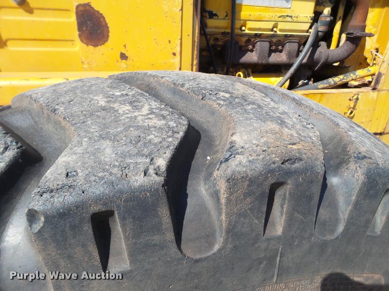 image for item DL9098 International H60B wheel loader