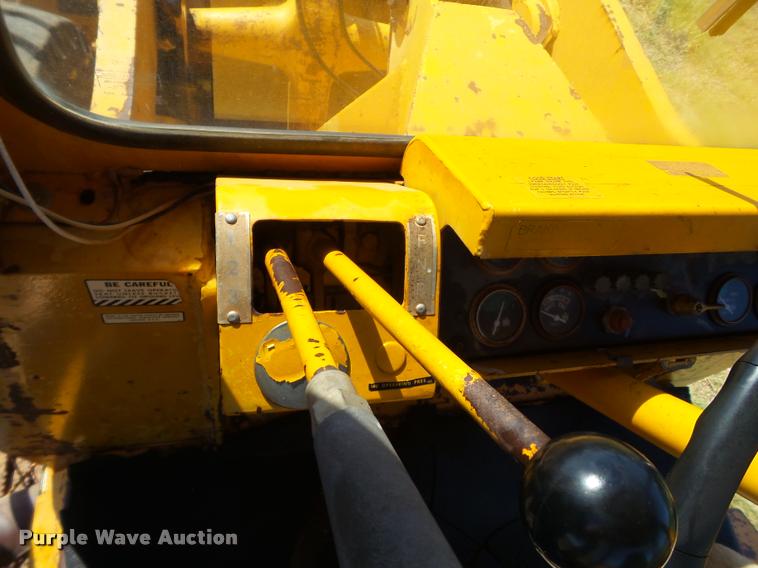 image for item DL9098 International H60B wheel loader