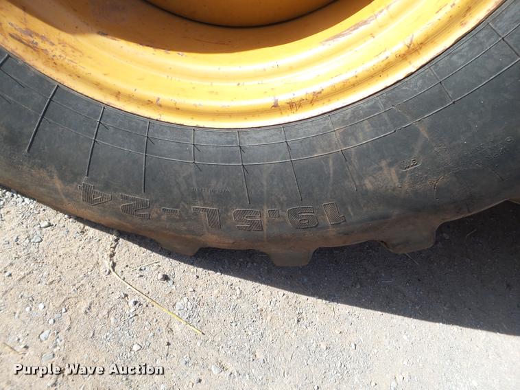 image for item DL9104 1998 Case 580 Super L backhoe