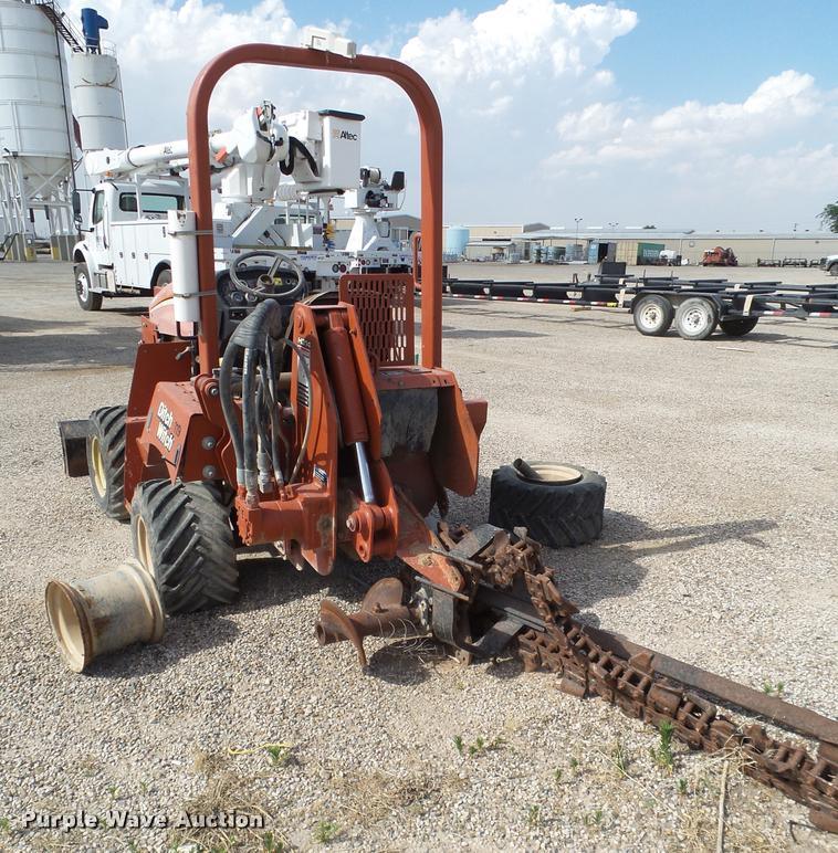image for item DL9150 2005 Ditch Witch RT40 trencher