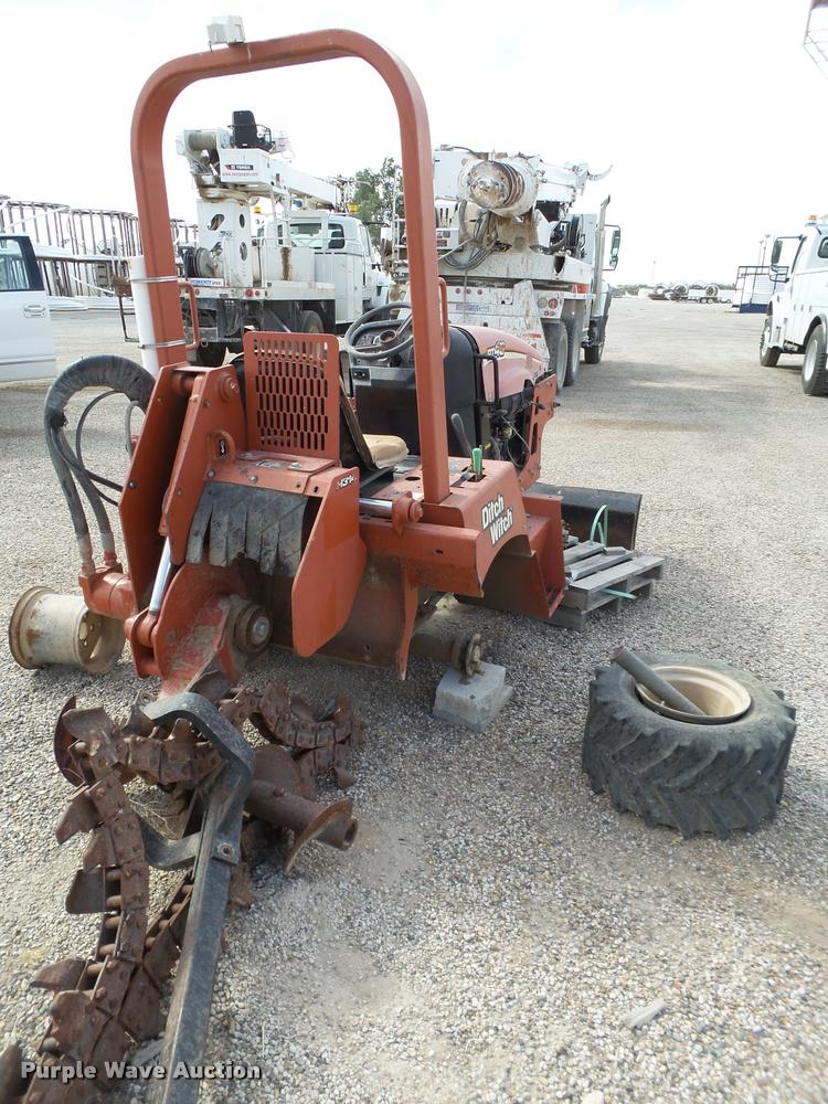 image for item DL9150 2005 Ditch Witch RT40 trencher