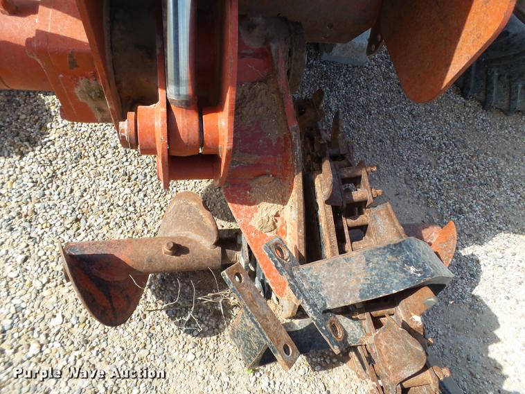 image for item DL9150 2005 Ditch Witch RT40 trencher