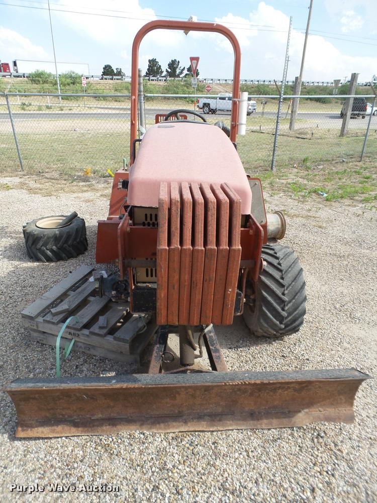 image for item DL9150 2005 Ditch Witch RT40 trencher