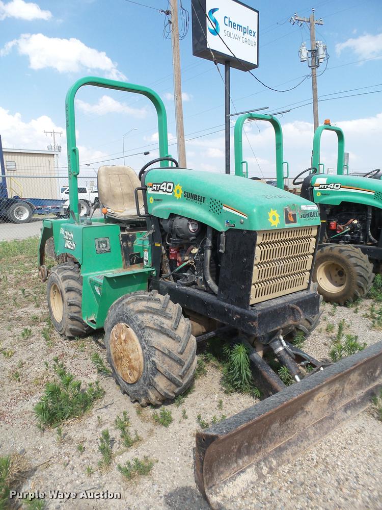image for item DL9153 Ditch Witch RT40 ditcher