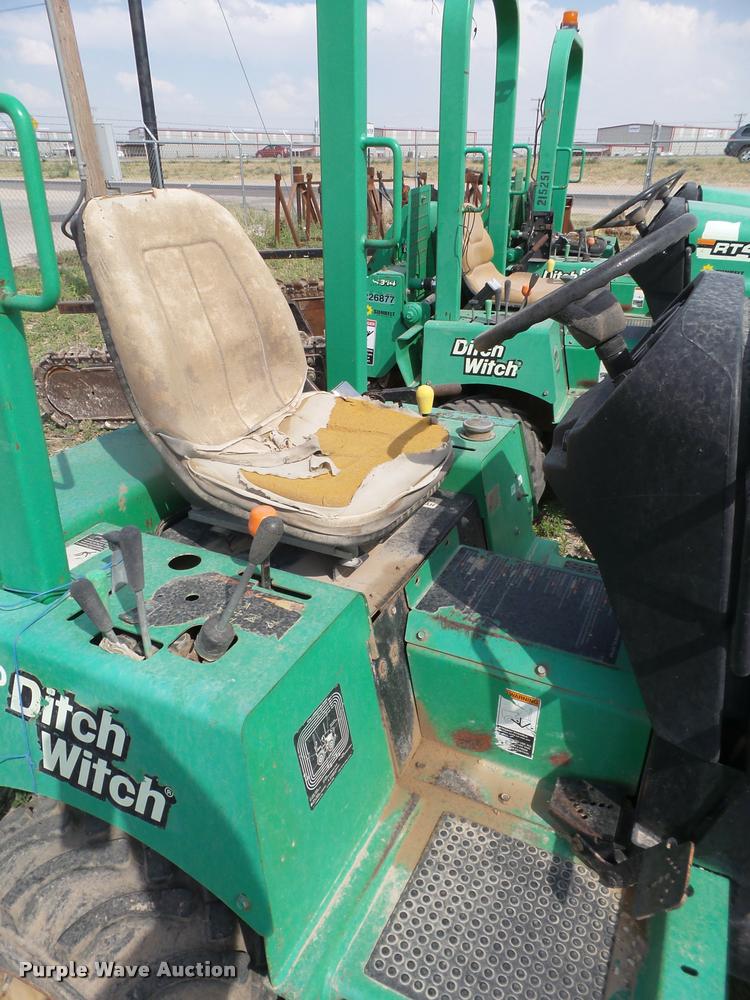 image for item DL9153 Ditch Witch RT40 ditcher