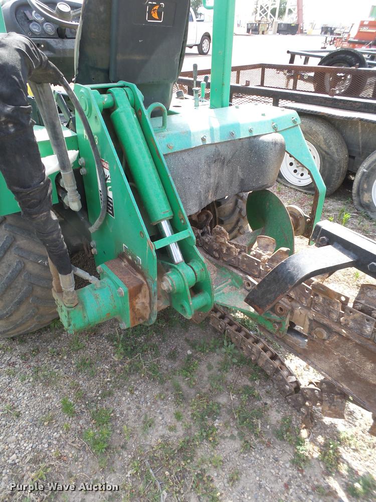 image for item DL9153 Ditch Witch RT40 ditcher