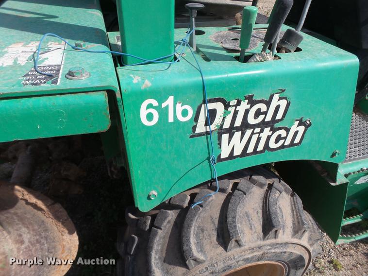 image for item DL9153 Ditch Witch RT40 ditcher