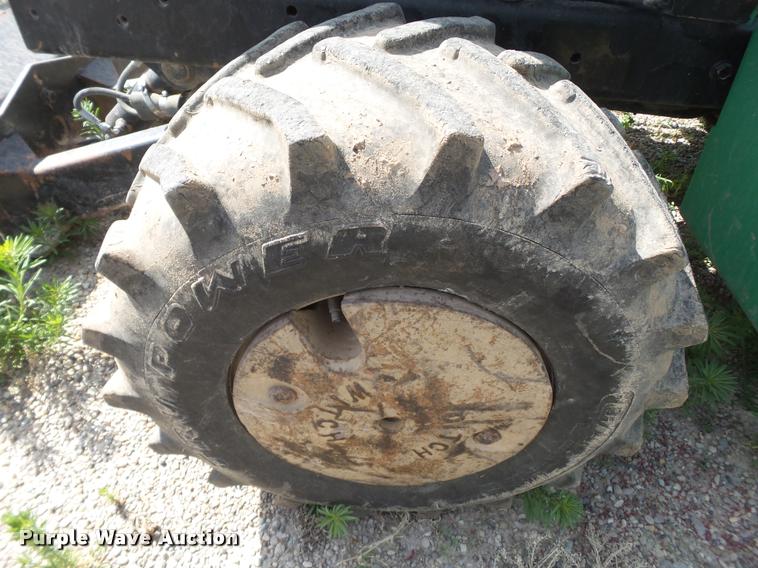 image for item DL9153 Ditch Witch RT40 ditcher