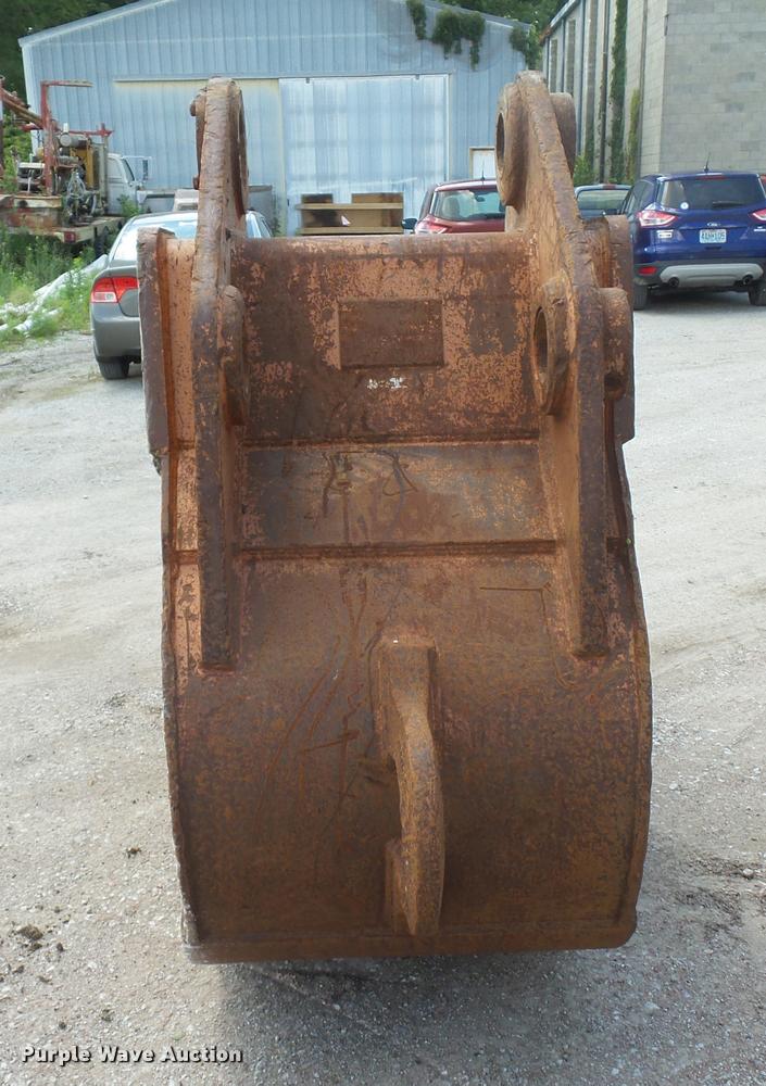 image for item DN9996 Eaco excavator bucket