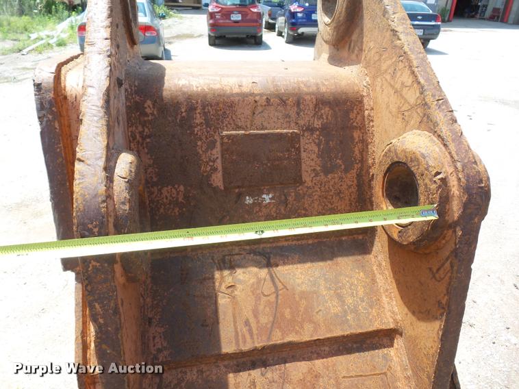 image for item DN9996 Eaco excavator bucket