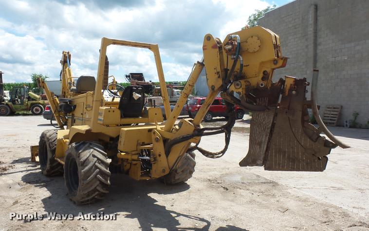 image for item DN9998 Vermeer V8550A cable plow