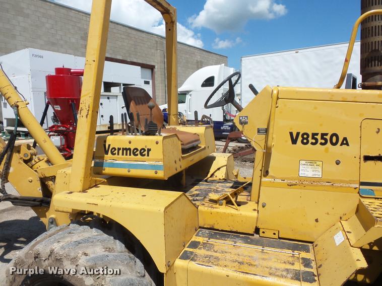 image for item DN9998 Vermeer V8550A cable plow
