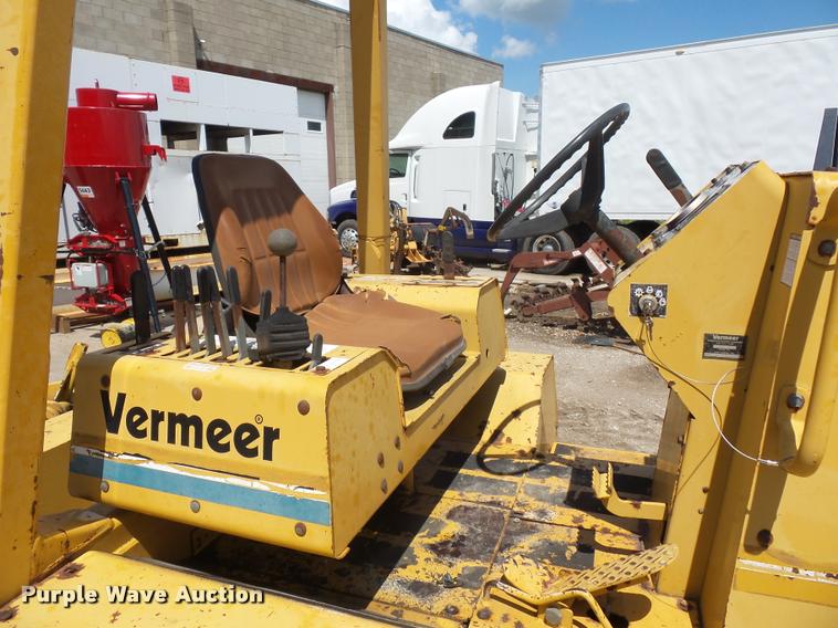 image for item DN9998 Vermeer V8550A cable plow