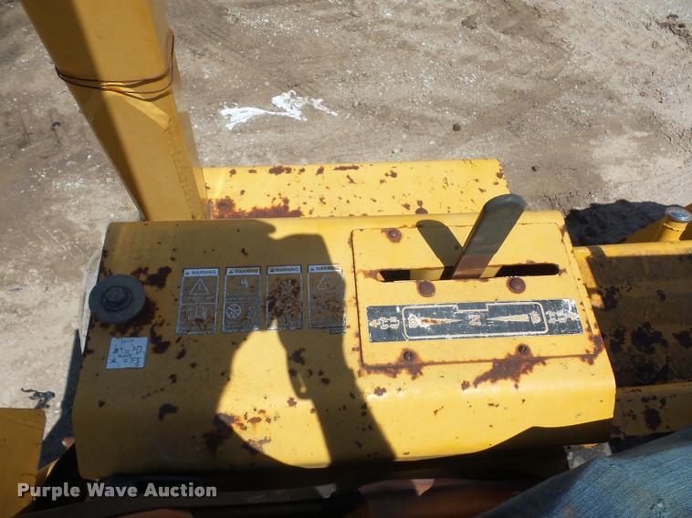 image for item DN9998 Vermeer V8550A cable plow