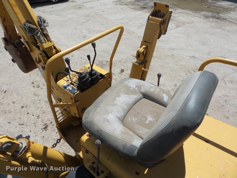 image for item DN9998 Vermeer V8550A cable plow