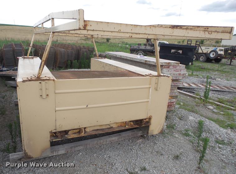 image for item G1203 Stahl utility bed