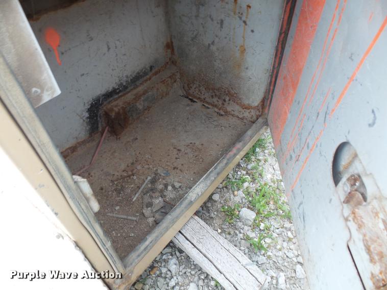 image for item G1203 Stahl utility bed