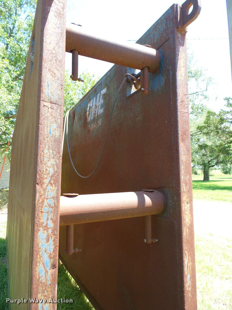 image for item J8611 GME E-816 steel trench box