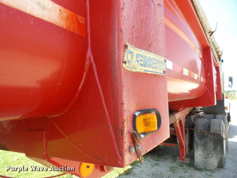 image for item J8612 1998 Clement LW3829 end dump trailer