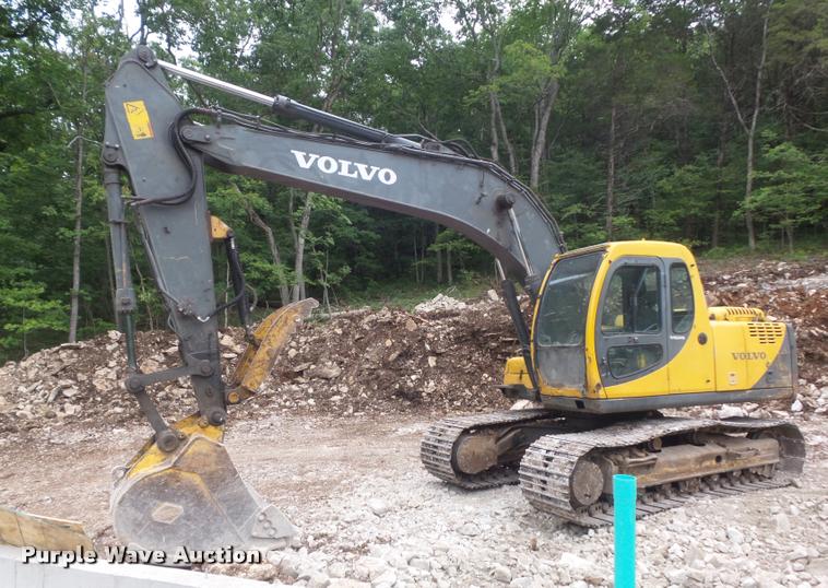 image for item K7571 2002 Volvo EC150LC excavator
