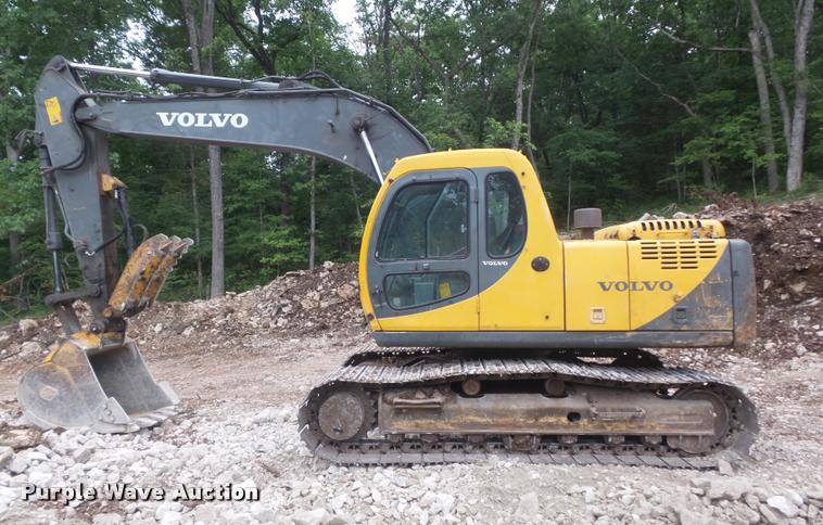image for item K7571 2002 Volvo EC150LC excavator