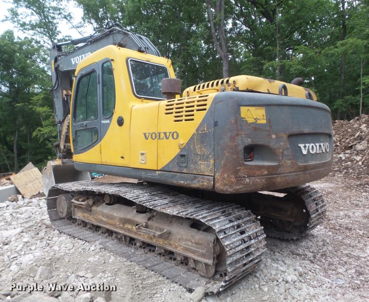image for item K7571 2002 Volvo EC150LC excavator