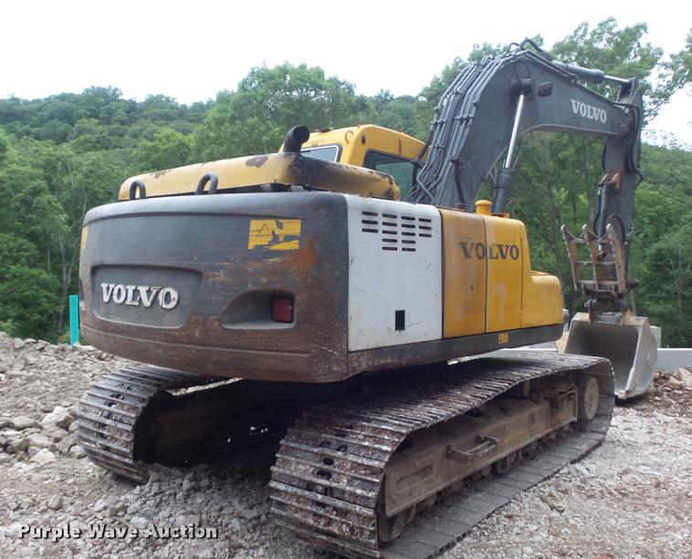 image for item K7571 2002 Volvo EC150LC excavator