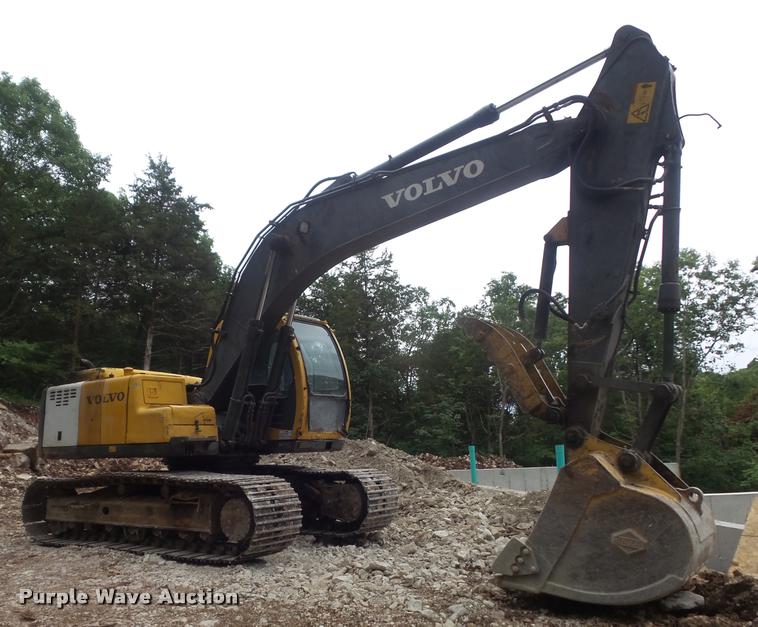 image for item K7571 2002 Volvo EC150LC excavator