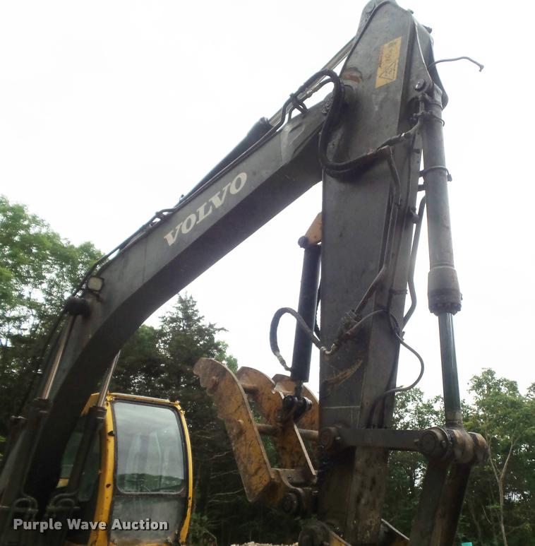 image for item K7571 2002 Volvo EC150LC excavator