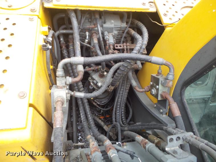 image for item K7571 2002 Volvo EC150LC excavator