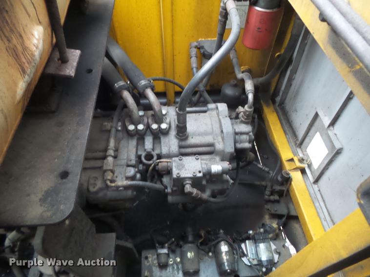 image for item K7571 2002 Volvo EC150LC excavator