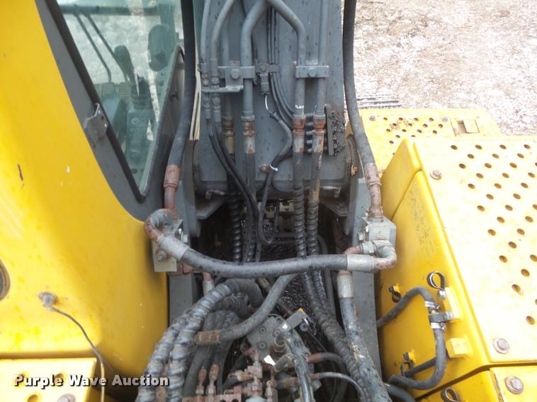 image for item K7571 2002 Volvo EC150LC excavator