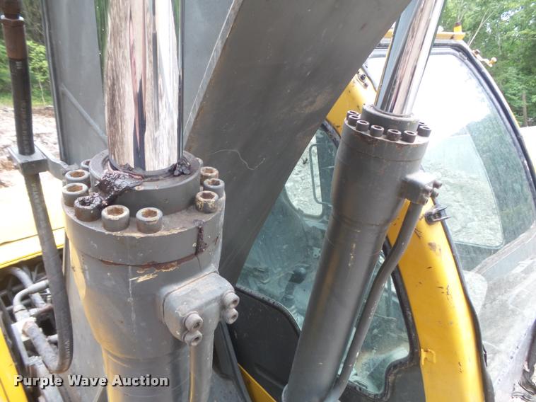 image for item K7571 2002 Volvo EC150LC excavator