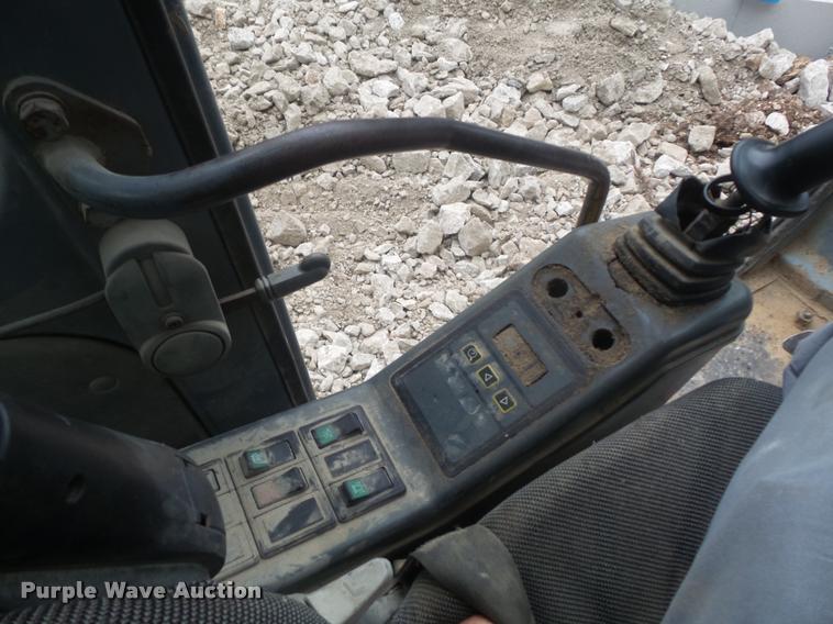 image for item K7571 2002 Volvo EC150LC excavator