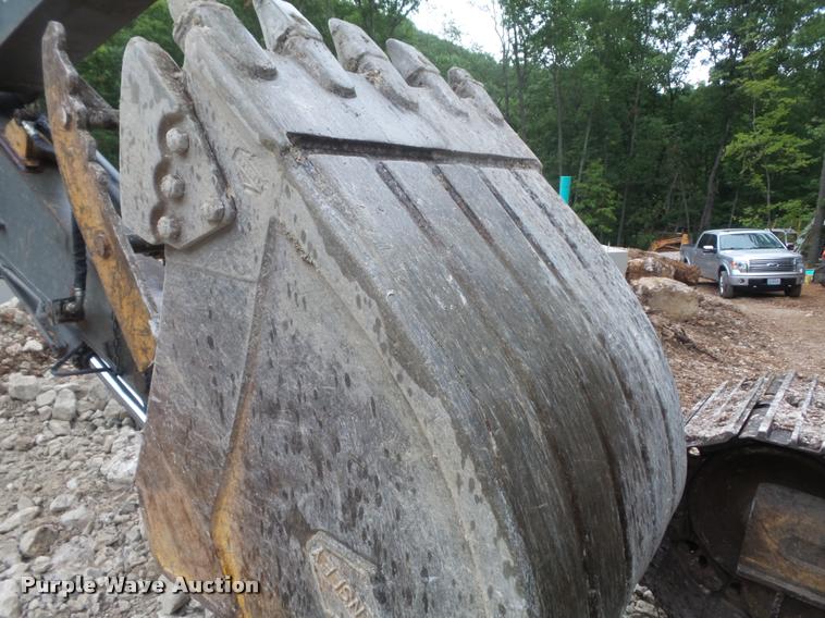 image for item K7571 2002 Volvo EC150LC excavator