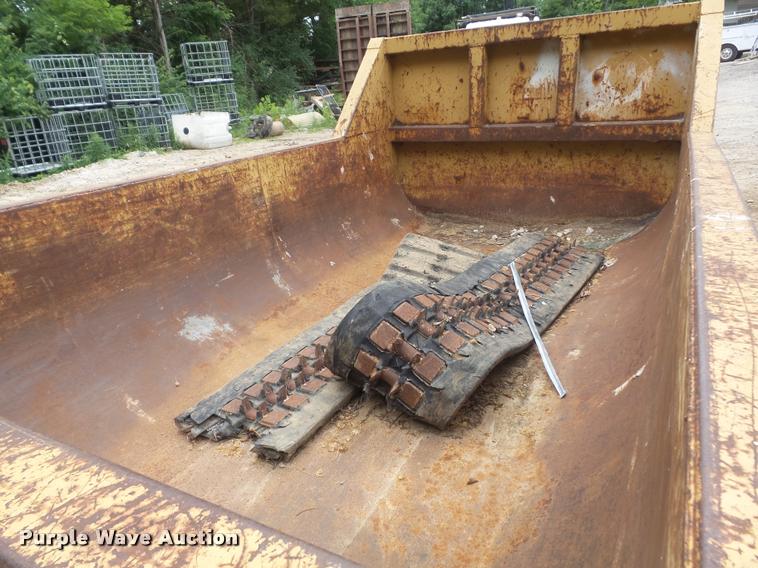 image for item K7572 KL Metal Fabricating hook style dumpster bed