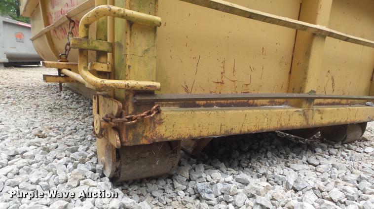 image for item K7572 KL Metal Fabricating hook style dumpster bed