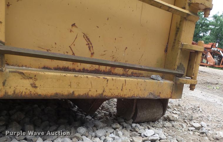 image for item K7572 KL Metal Fabricating hook style dumpster bed