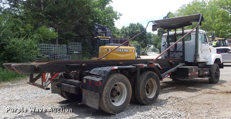 image for item K7580 1990 International 2674 roll off truck