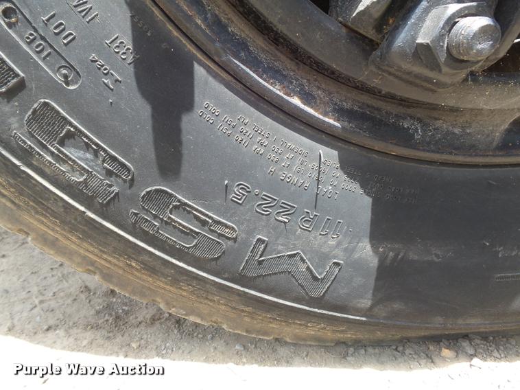 image for item K7580 1990 International 2674 roll off truck