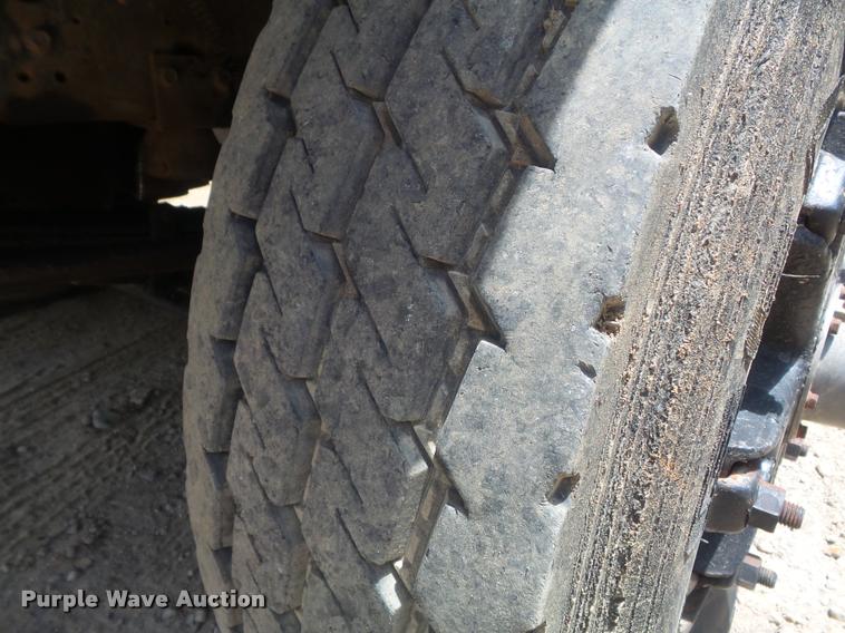 image for item K7580 1990 International 2674 roll off truck