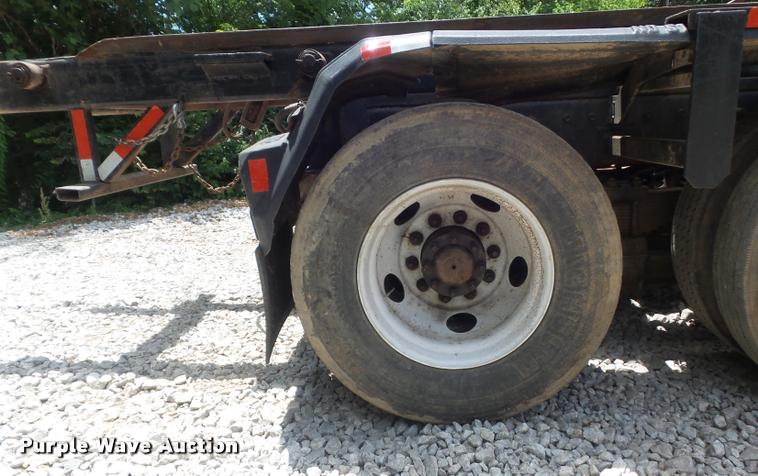 image for item K7580 1990 International 2674 roll off truck