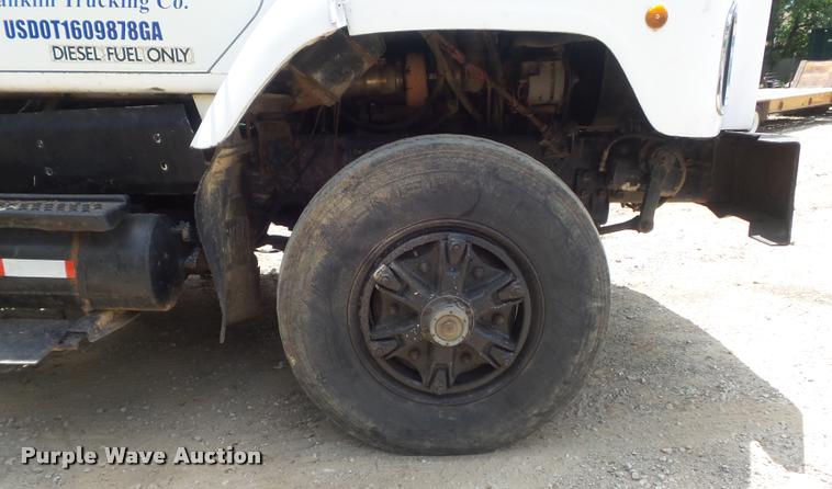 image for item K7580 1990 International 2674 roll off truck